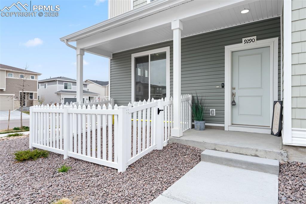 9290 Tungsten Heights