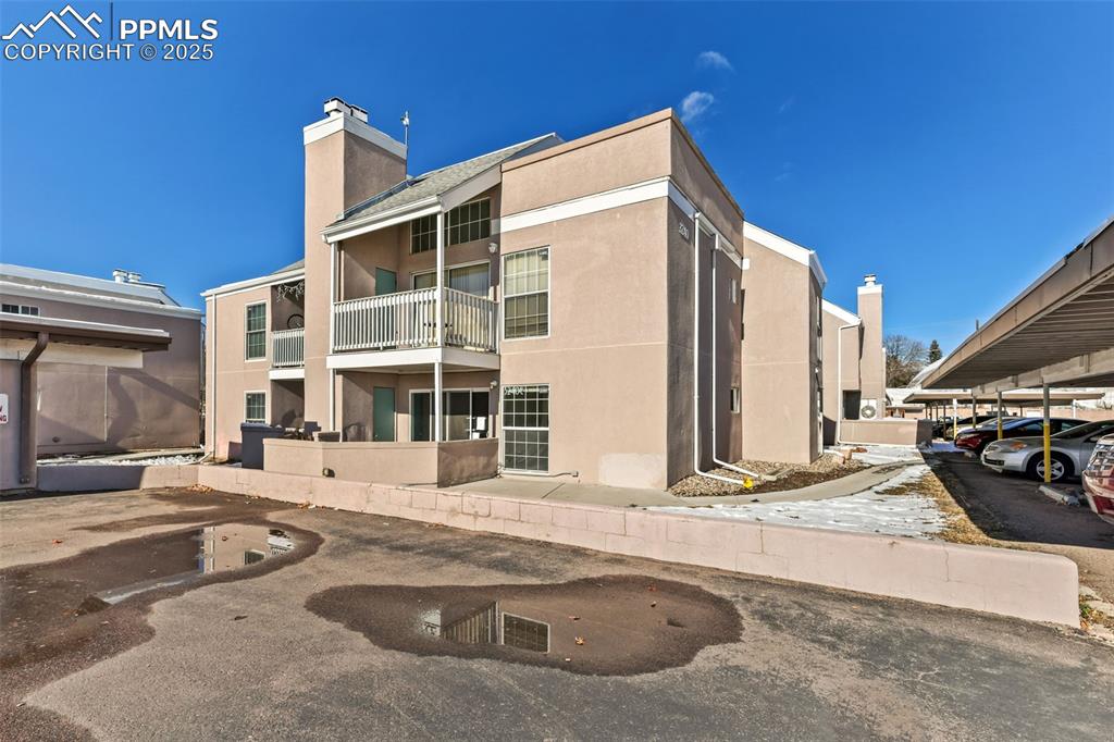 3240 Van Teylingen Drive E
