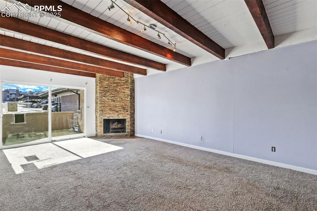 3240 Van Teylingen Drive E