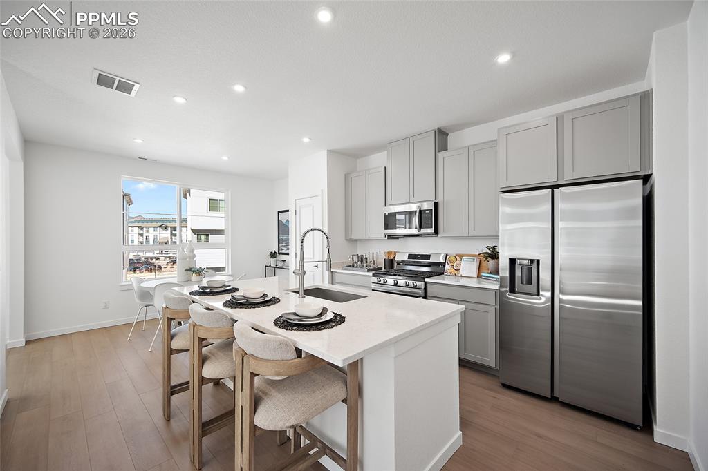 10524 Helenite Point