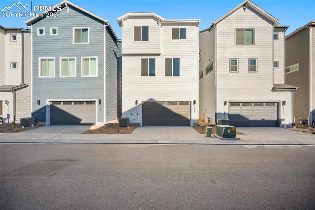 10779 Spalding View