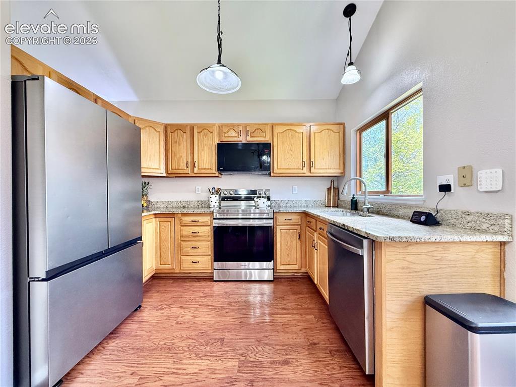 6220 Flat Iron Court