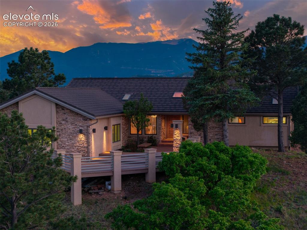1040 Dark Horse Drive