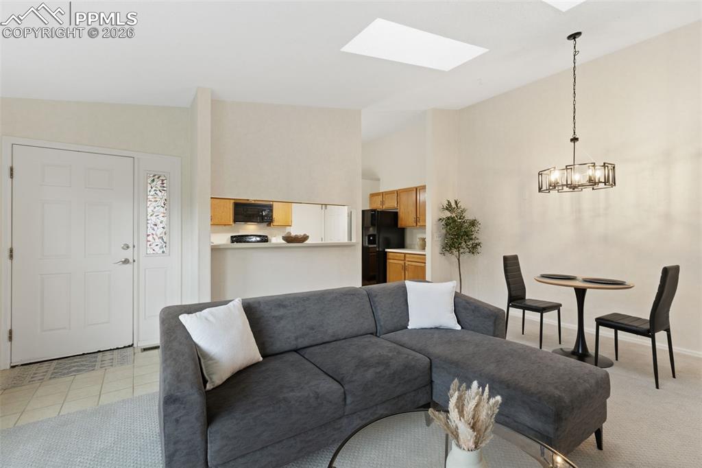 2544 Patriot Heights