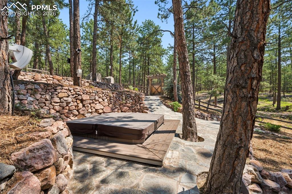 15765 Pineycove Court