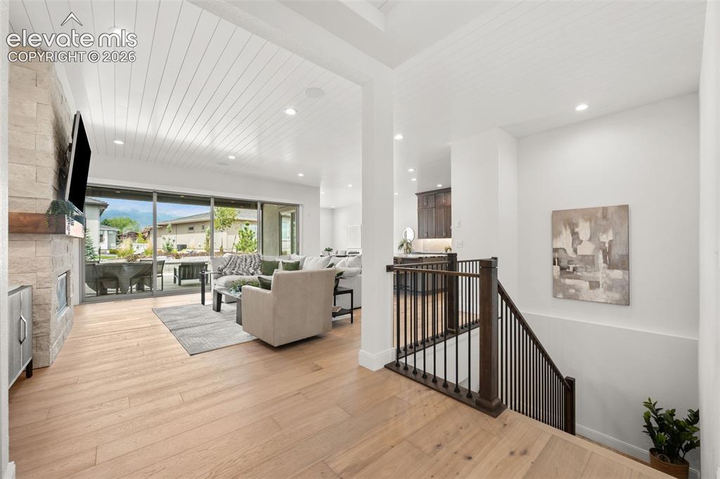 3474 Crest Hollow View