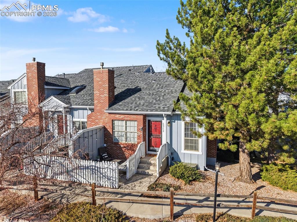 6958 Los Reyes Circle