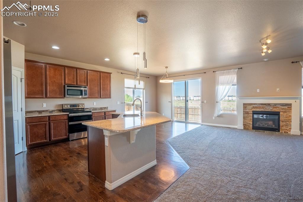 1985 Reed Grass Way