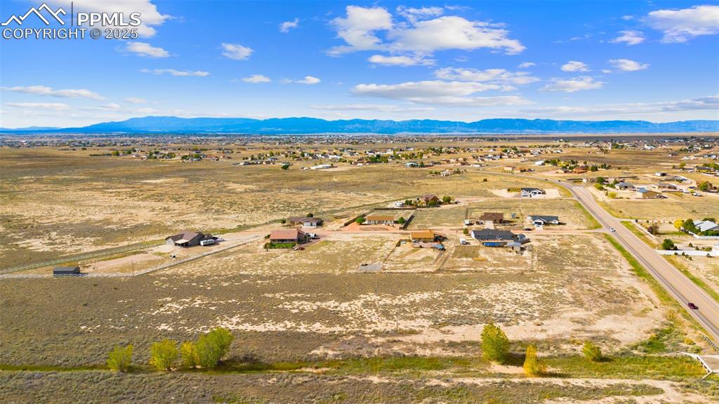 1220 N Saddle Ridge Lane