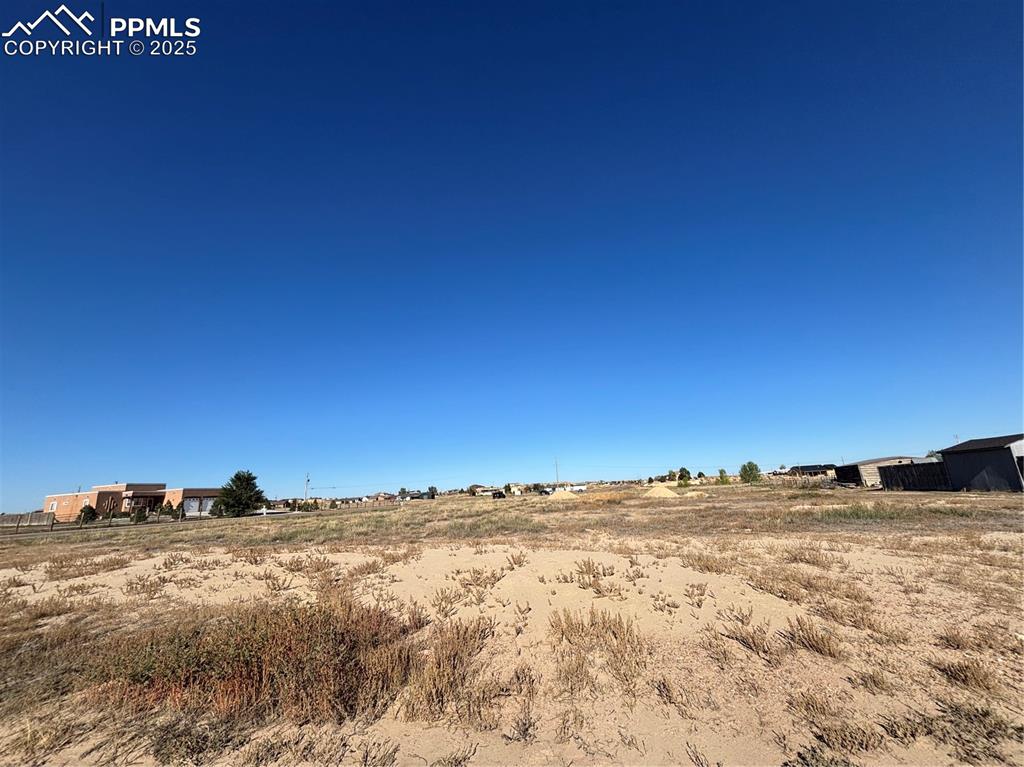 1220 N Saddle Ridge Lane