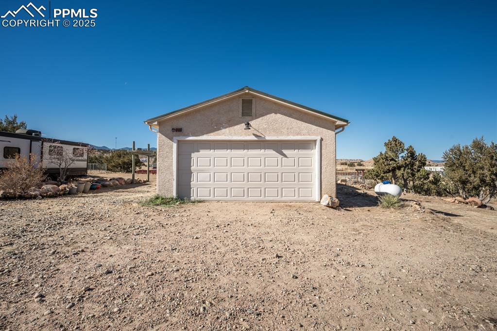 949 Coyote Circle