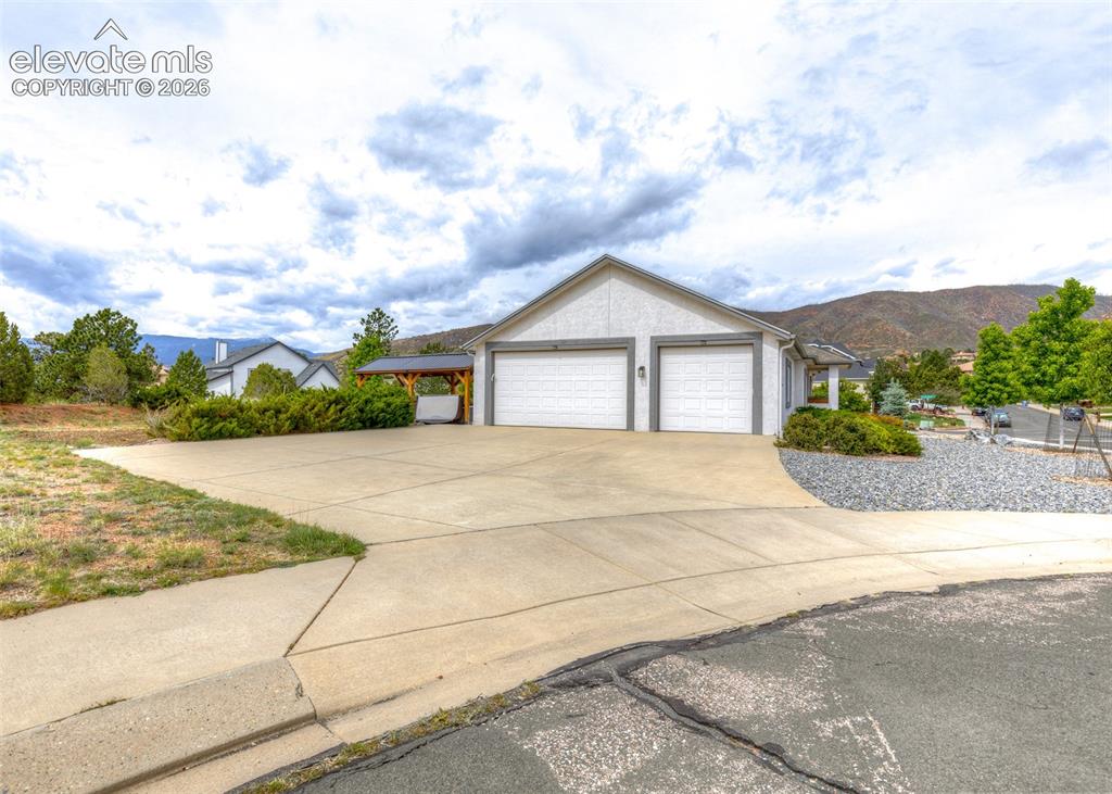 5775 Regal View Road