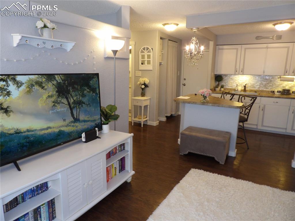 411 Lakewood Circle A306