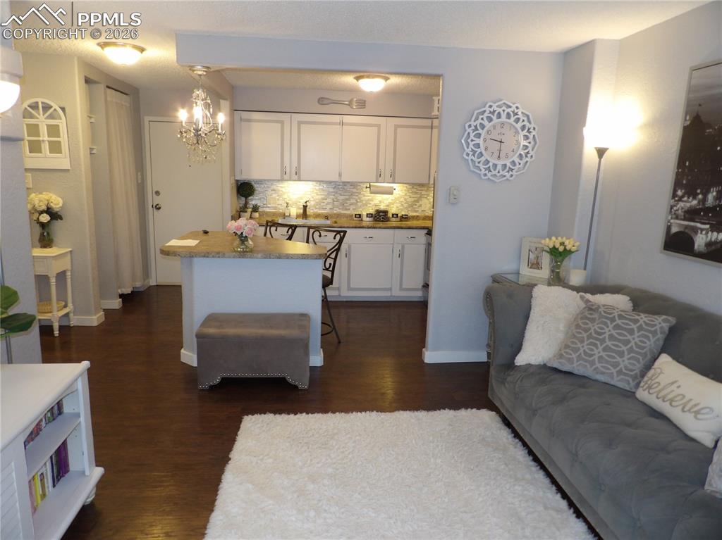 411 Lakewood Circle A306