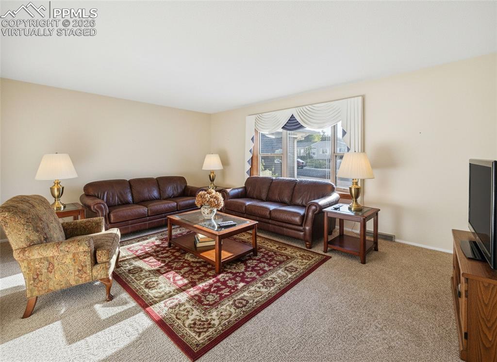 2210 Greenwich Circle