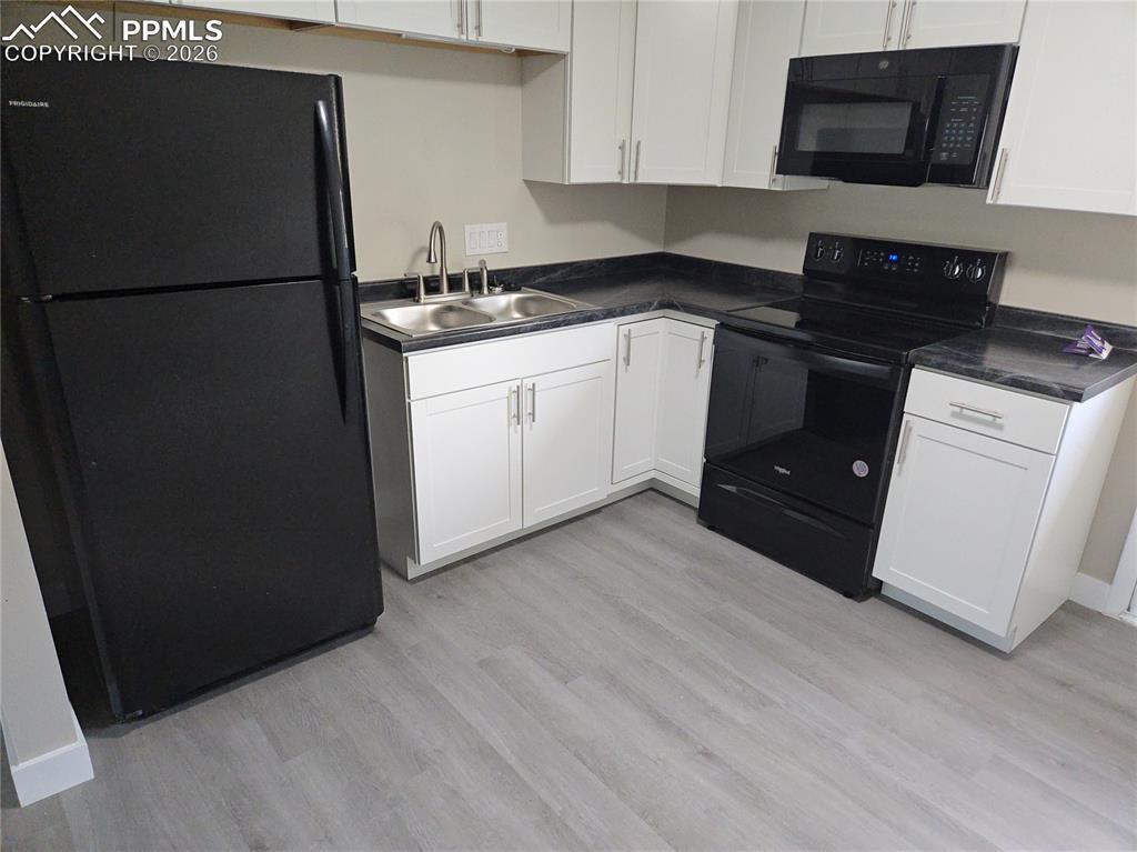 1120 Holland Park Boulevard