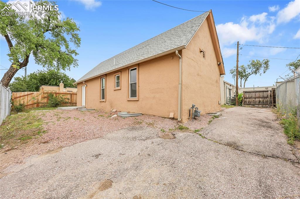 106 E Las Vegas Street
