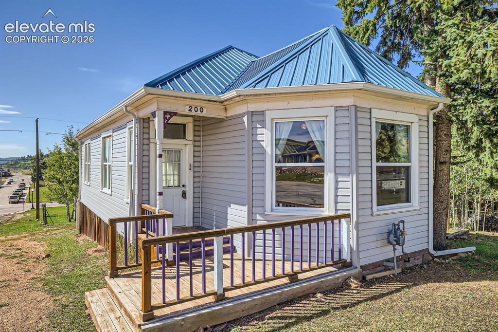 200 W Eaton Avenue