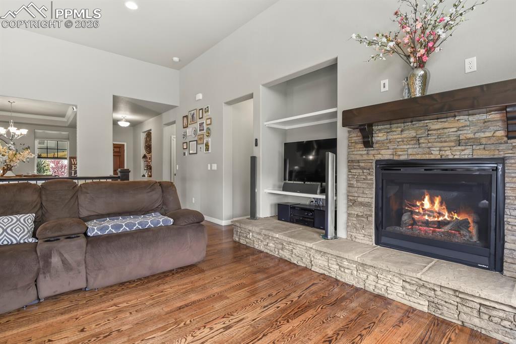 4394 Hanging Lake Circle