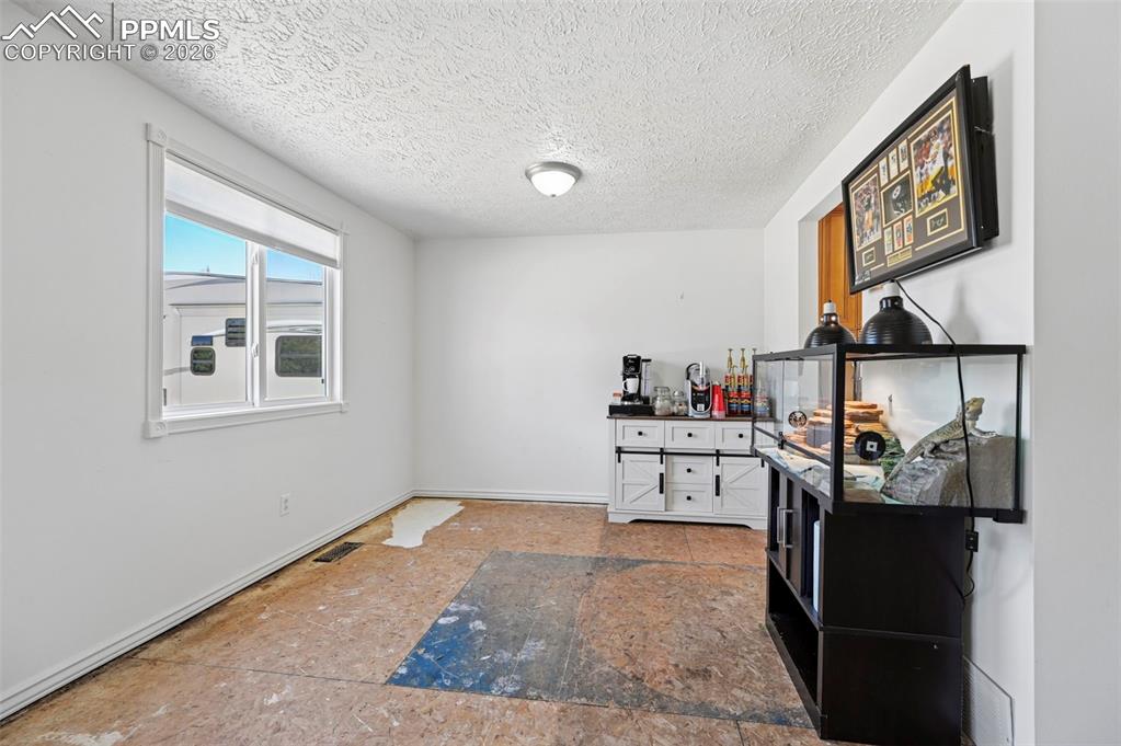 6910 Casper Court