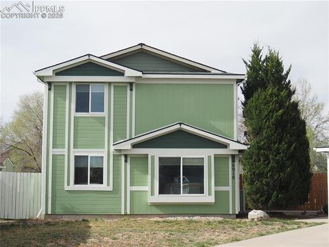 6910 Casper Court Colorado Springs CO 80922