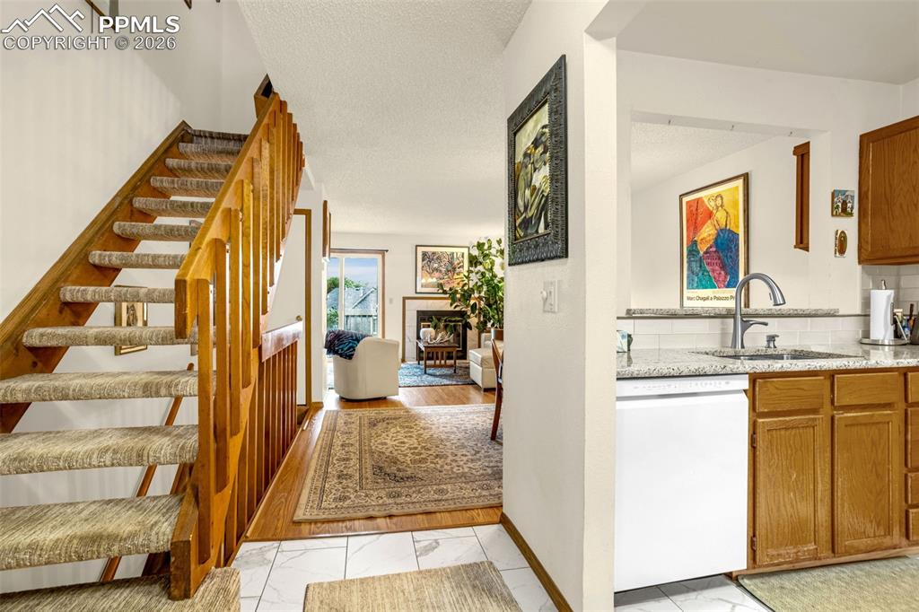 2508 Blazek Loop