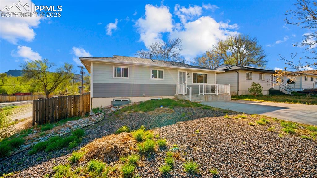 946 Hutchinson Drive