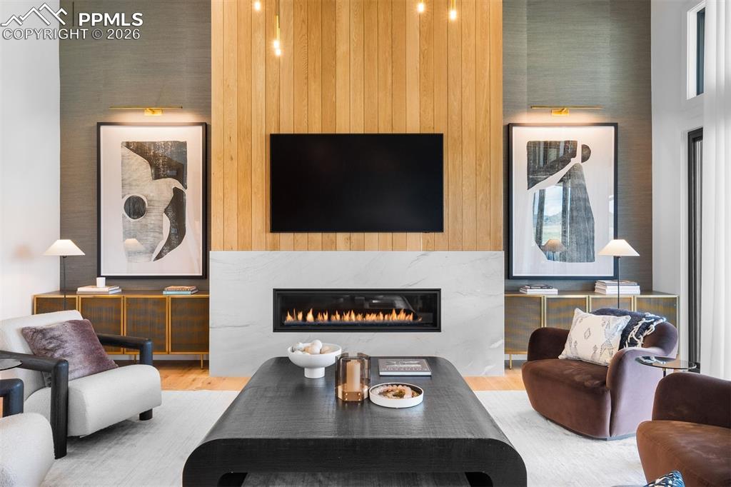 5815 Peppy San Circle