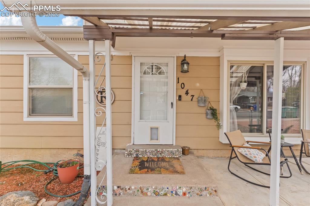 1047 Florence Avenue