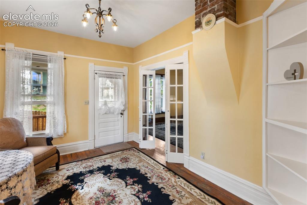 138 W May Avenue
