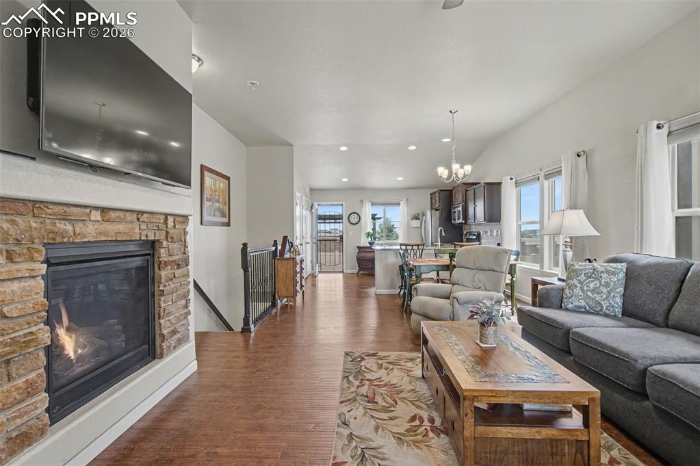 8167 Mockorange Heights