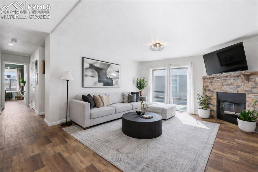 4294 Gray Fox Heights