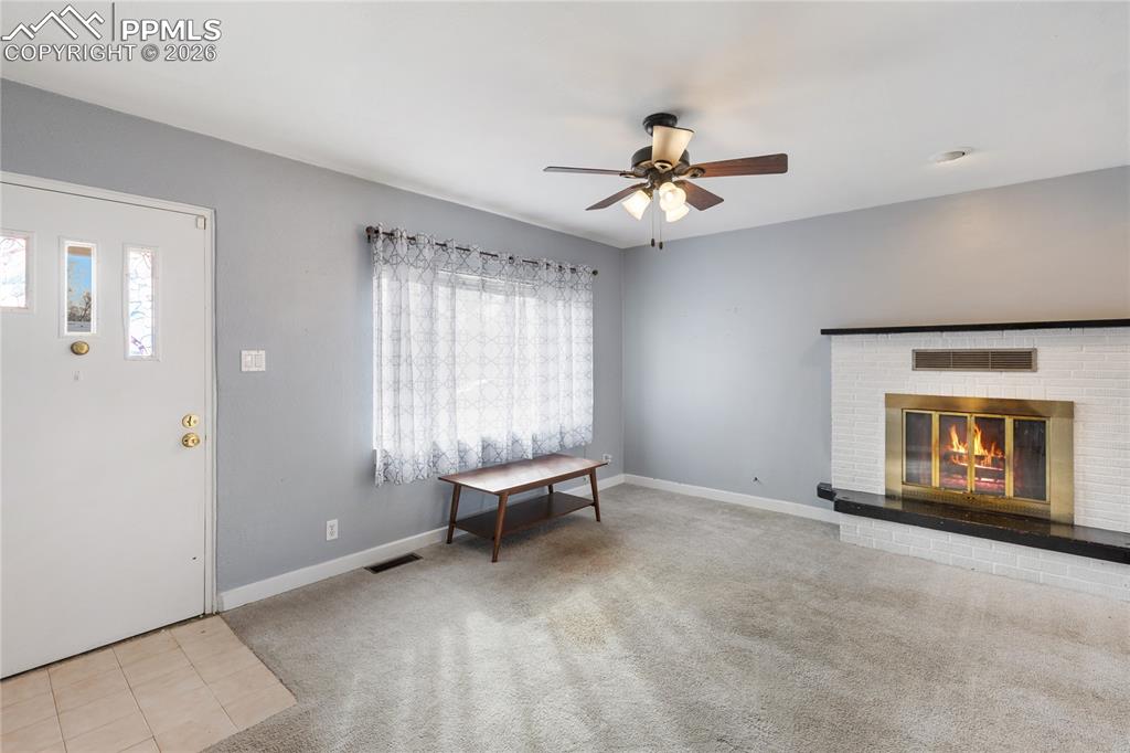 908 1/2 Bennett Avenue