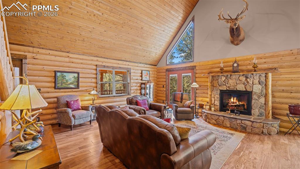 1253 E Bison Creek Trail