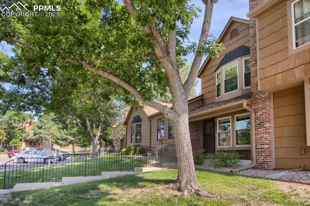 6831 Mountain Top Lane