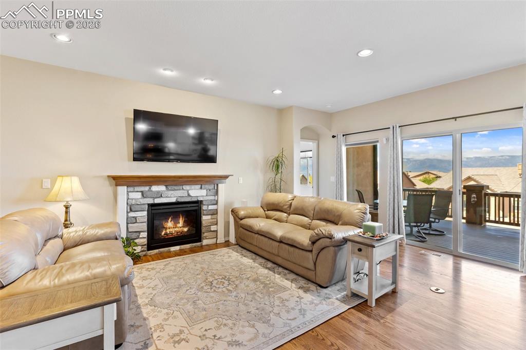 13901 Penfold Drive