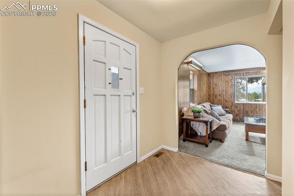 80 Kinnikinnick Drive