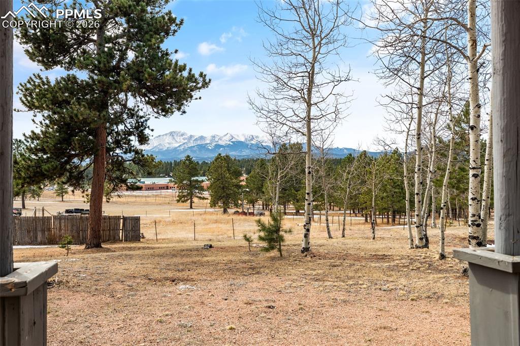 80 Kinnikinnick Drive