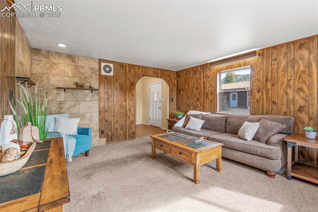 80 Kinnikinnick Drive