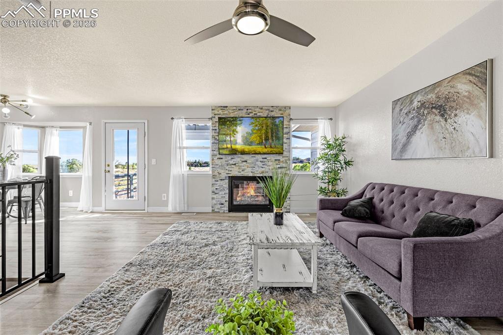 8191 Barn Swallow Grove