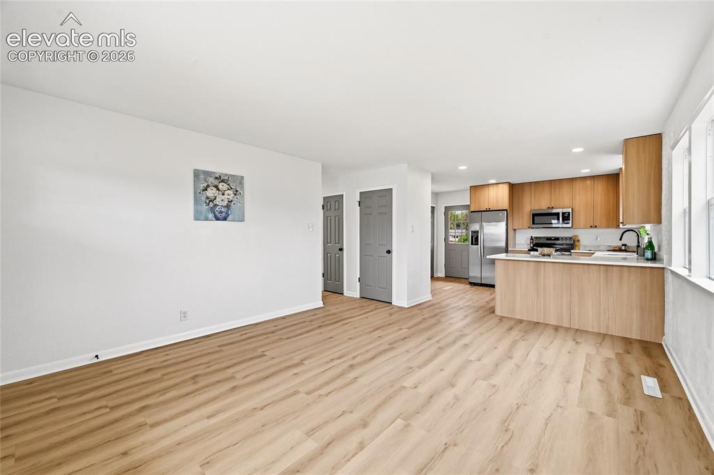 2744 Ron Court