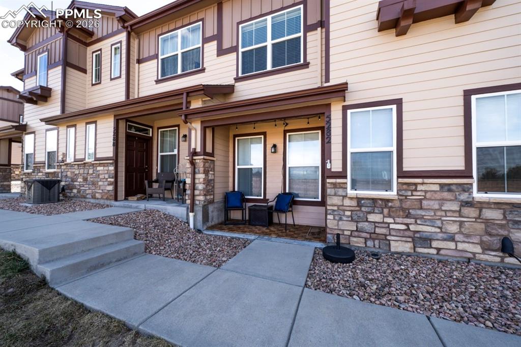 5282 Prominence Point