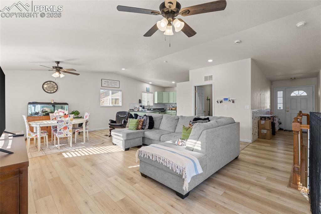 7152 Cliffrose Drive