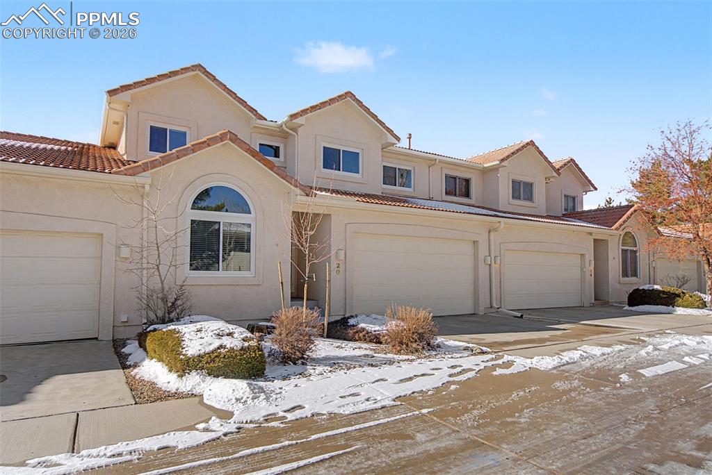 20 Luxury Lane