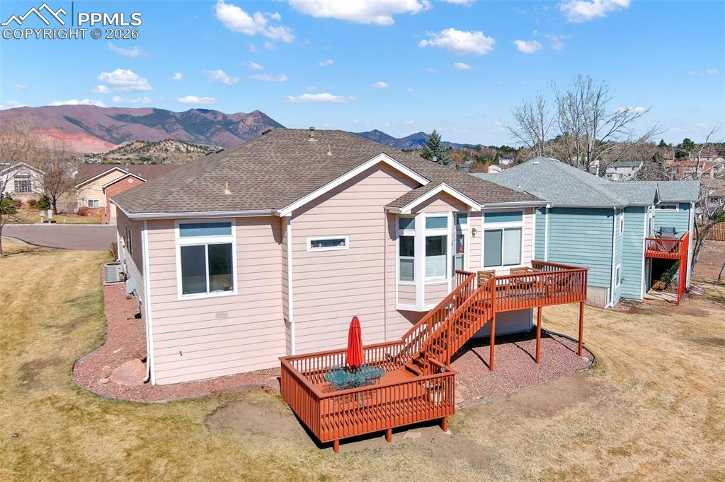 6225 Fencerail Heights