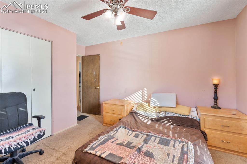 4096 London Lane