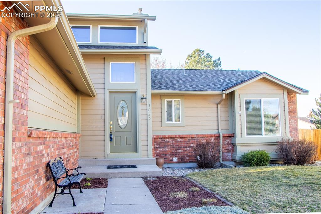 3025 Commodore Drive