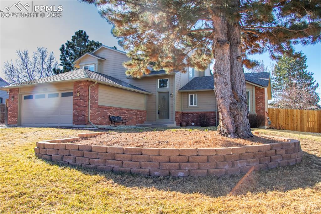 3025 Commodore Drive