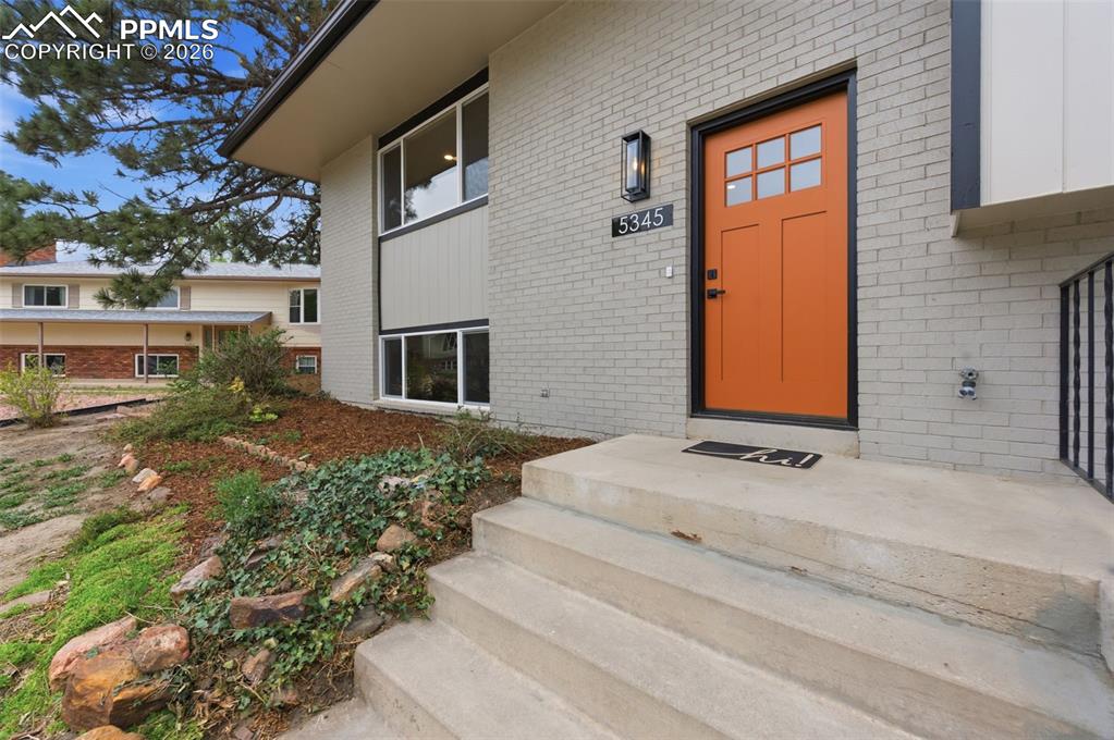 5345 Babcock Terrace