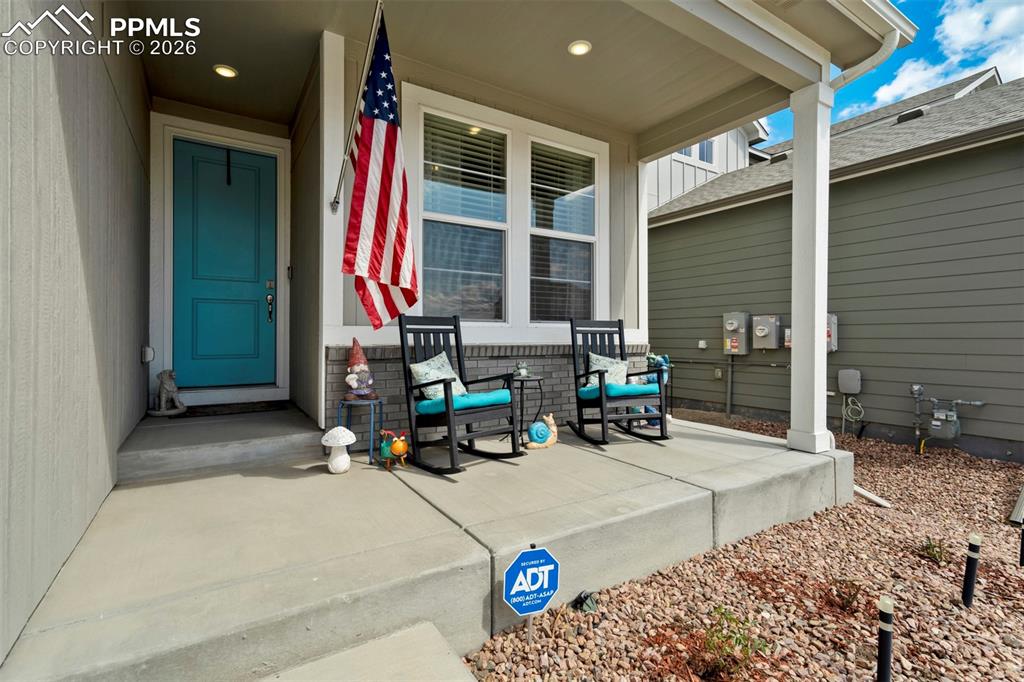 8101 Goldenray Place